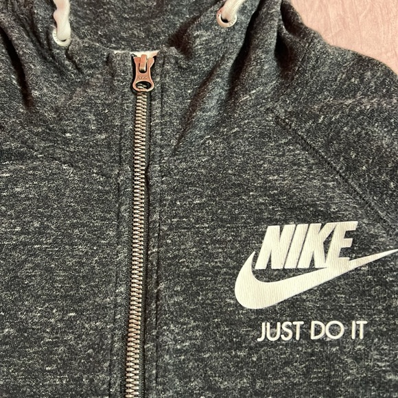 nike hooded grey sweatshirt/jacket - Picture 3 of 9